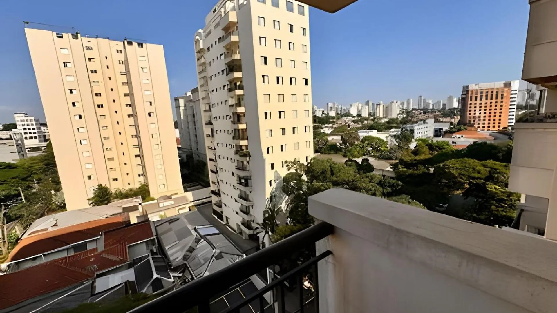 Flats Em Moema: Metro, Wifi, Ar E Manobrista Apartment Sao Paulo Brazil
