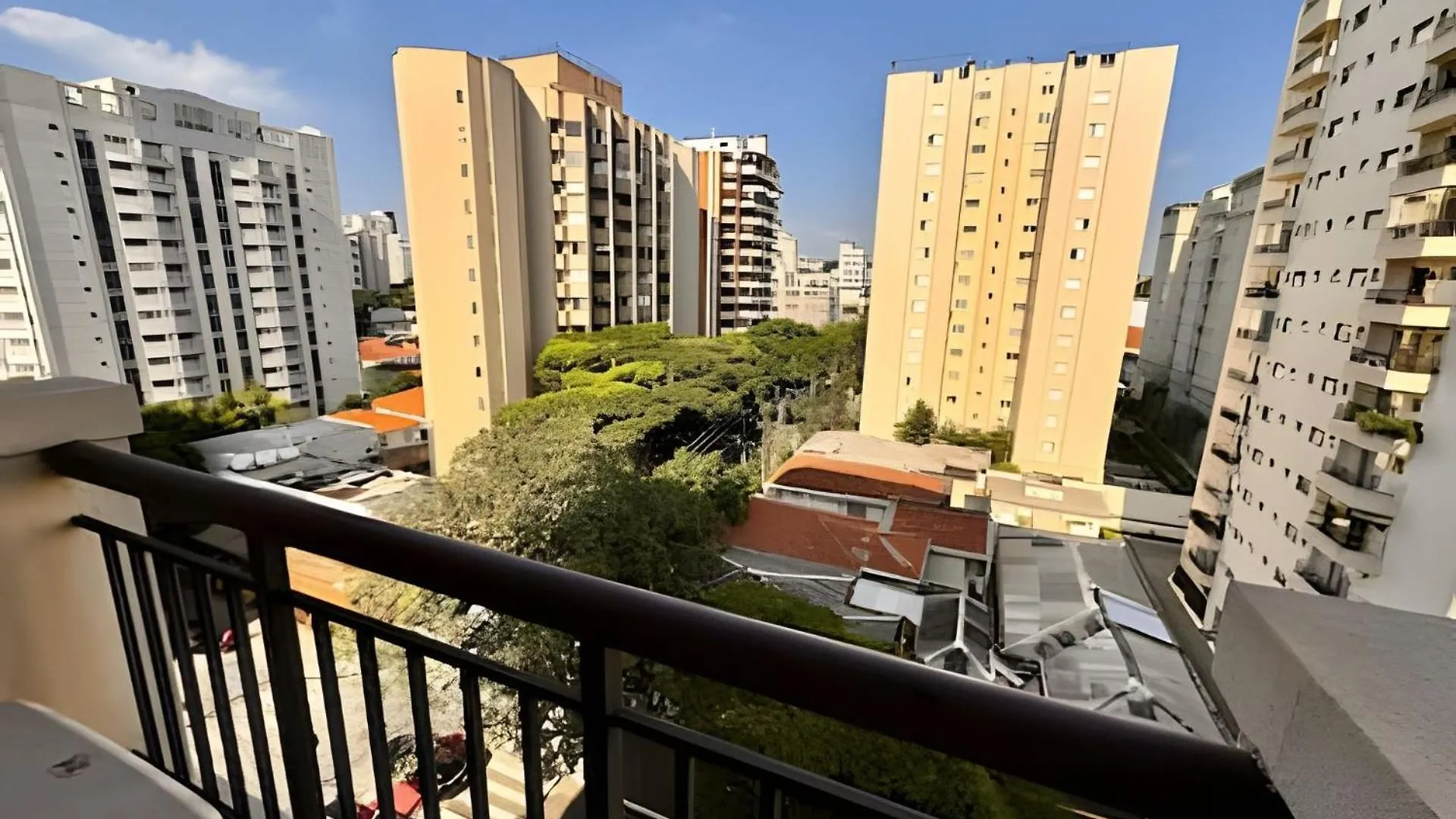 Flats Em Moema: Metro, Wifi, Ar E Manobrista Apartment Sao Paulo Brazil