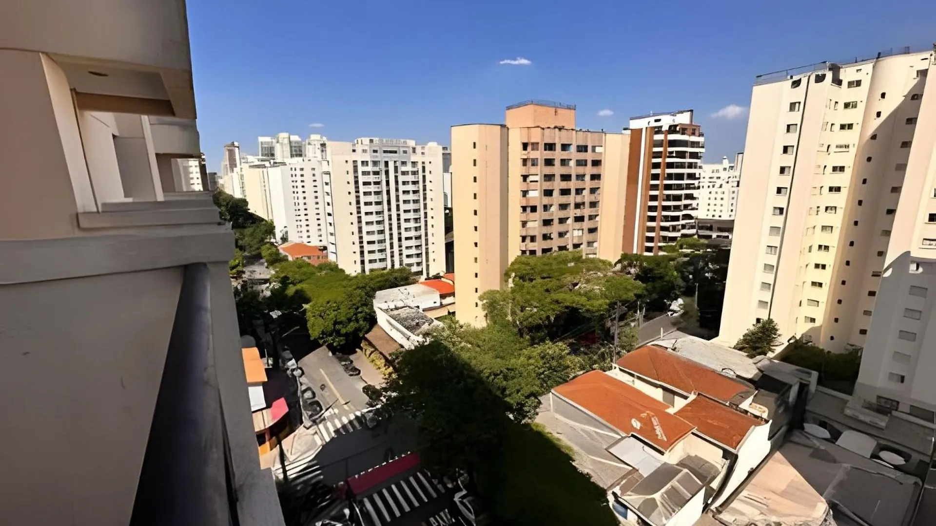 Flats Em Moema: Metro, Wifi, Ar E Manobrista Apartment Sao Paulo Brazil
