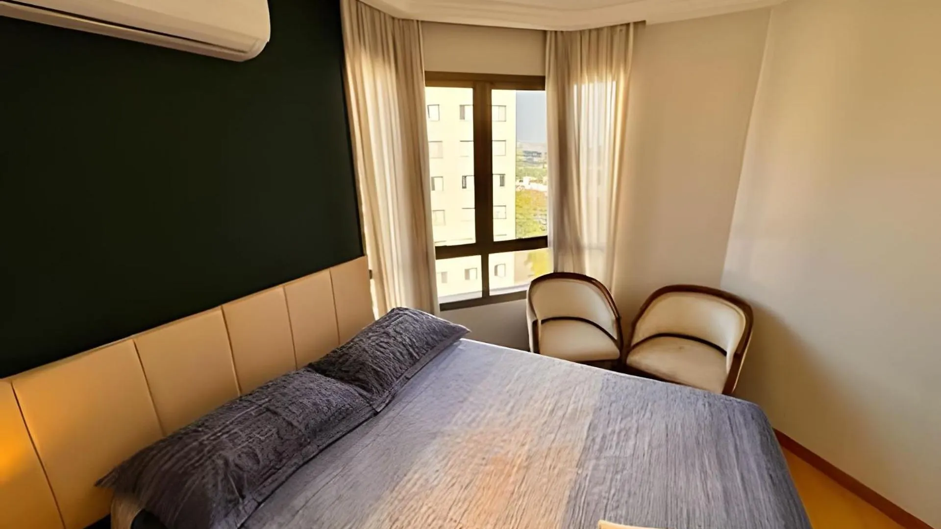 Flats Em Moema: Metro, Wifi, Ar E Manobrista Apartment Sao Paulo