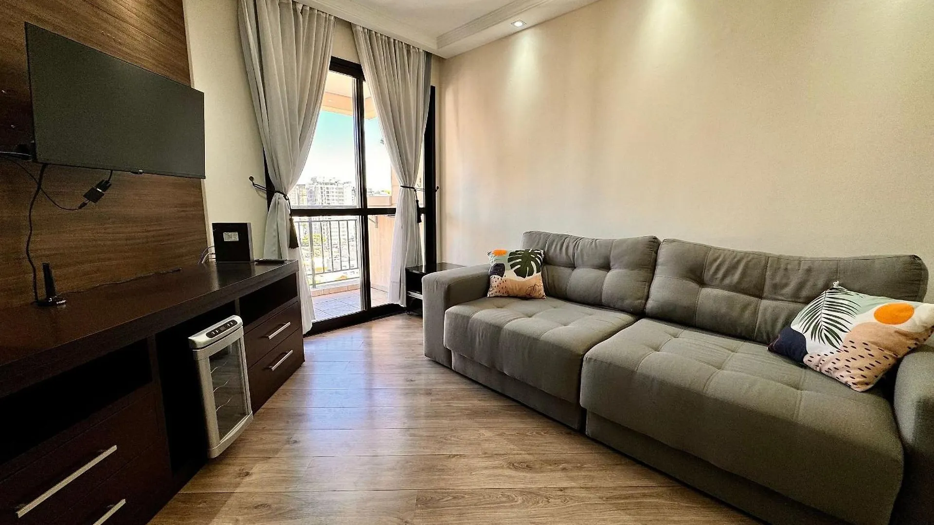 Flats Em Moema: Metro, Wifi, Ar E Manobrista Apartment Sao Paulo