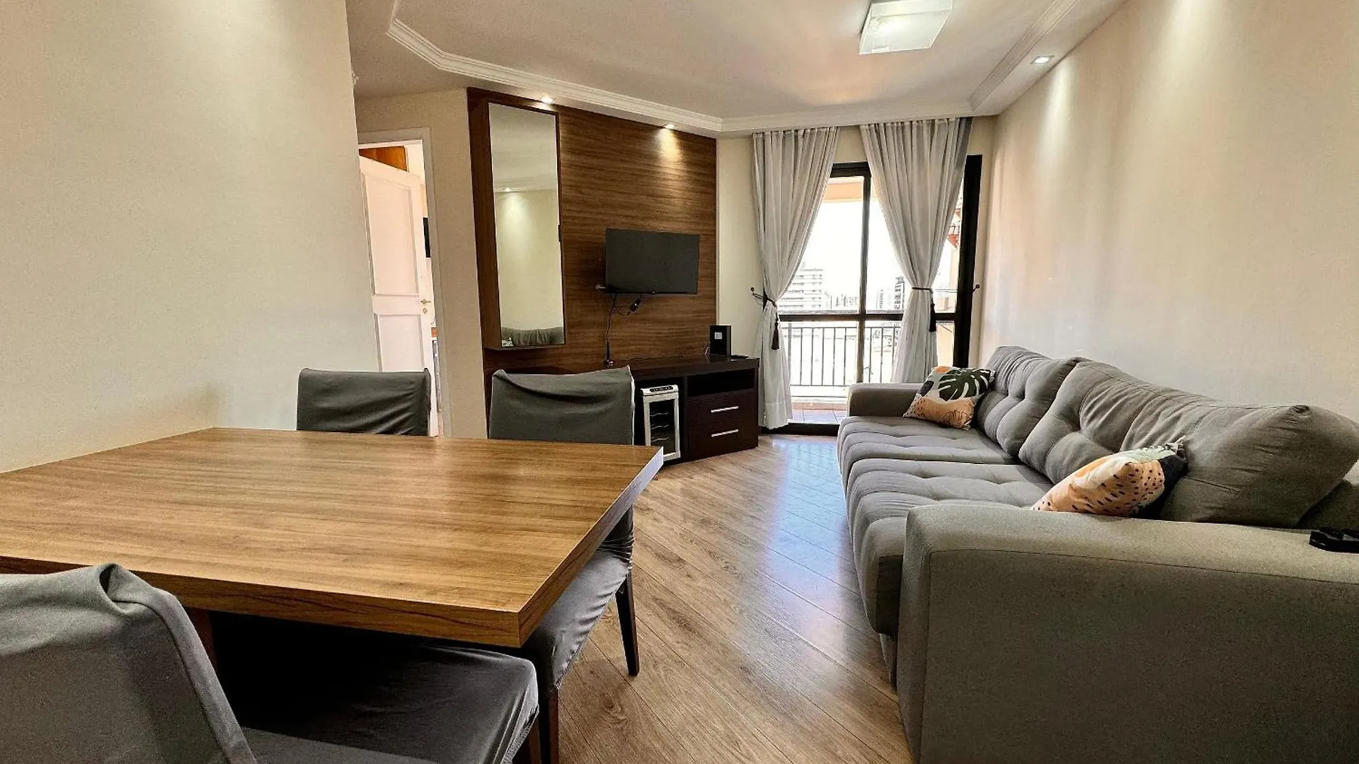 Flats Em Moema: Metro, Wifi, Ar E Manobrista Apartment Sao Paulo
